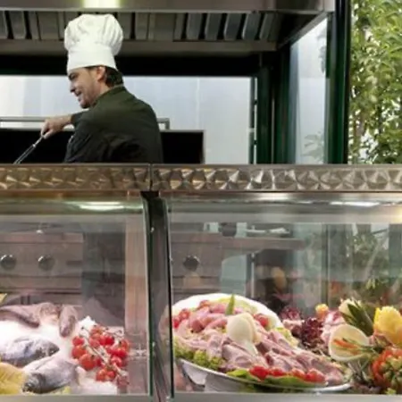 Victoria Ξενοδοχείο 4*