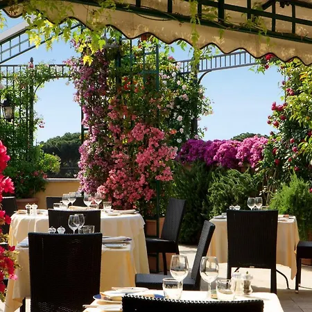 Victoria Hotell 4*