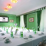 Victoria Hotel 4*