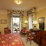 Victoria 4*
